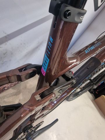 Used Marin Alpine Trail 1 2024 2024 Mountainbike, Blue, 29, 27.5 — image 3 of 8