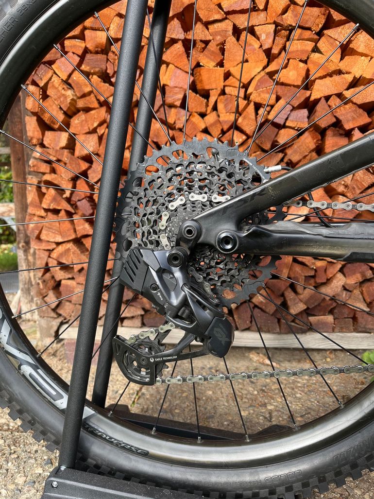 Used Specialized Stumpjumper SRAM GX Eagle AXS 2019 Mountainbike, Black — image 3 of 7