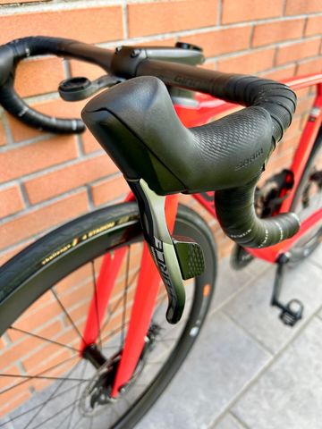 Used Giant Propel SRAM Force eTap AXS 2024 Road & Gravel, Red — image 4 of 15