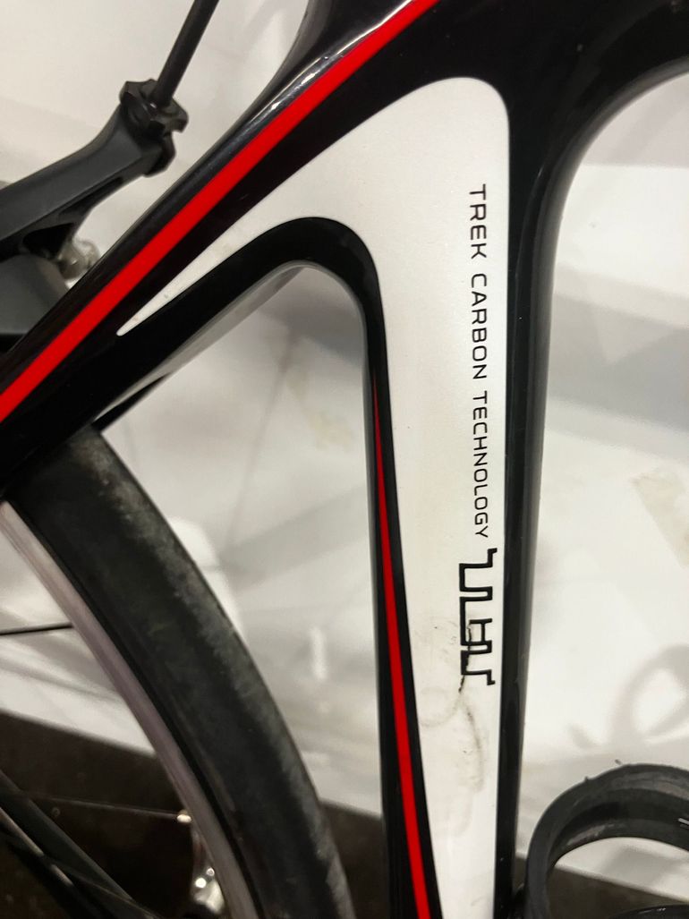 Used Trek Madone 4, 7 2019 Road & Gravel, White — image 5 of 9