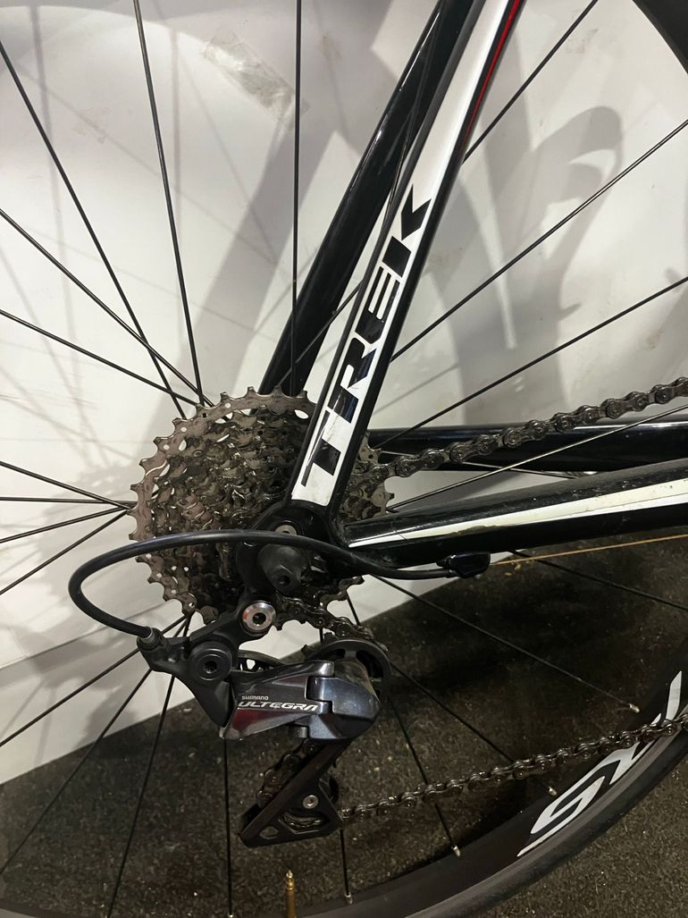 Used Trek Madone 4, 7 2019 Road & Gravel, White — image 6 of 9