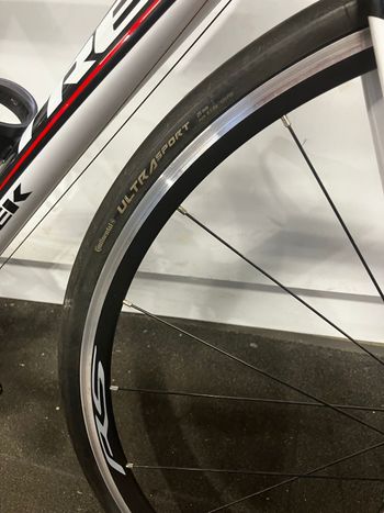 Used Trek Madone 4, 7 2019 Road & Gravel, White — image 9 of 9