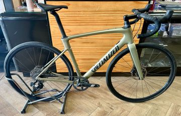 Used Specialized Roubaix SL8 Sport – SRAM Apex 2024 2024 Road & Gravel
