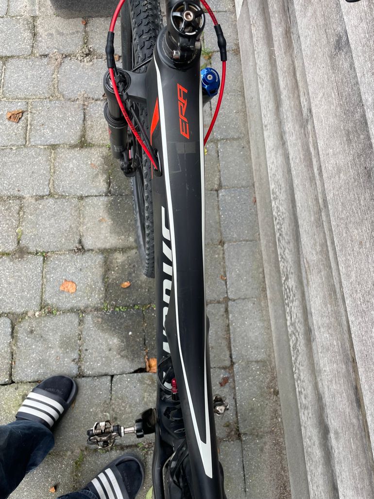 Used Specialized Era Shimano Deore XT 2016 Mountainbike, Black — image 7 of 16