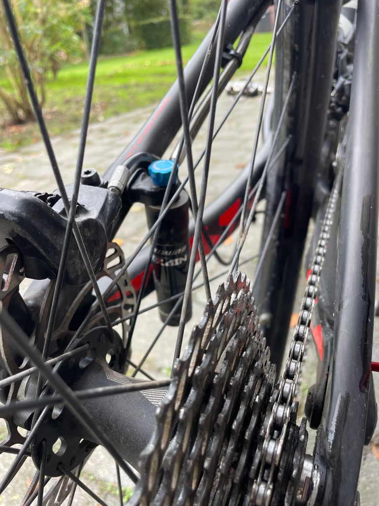 Used Specialized Era Shimano Deore XT 2016 Mountainbike, Black — image 10 of 16
