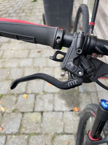 Used Specialized Era Shimano Deore XT 2016 Mountainbike, Black — image 15 of 16