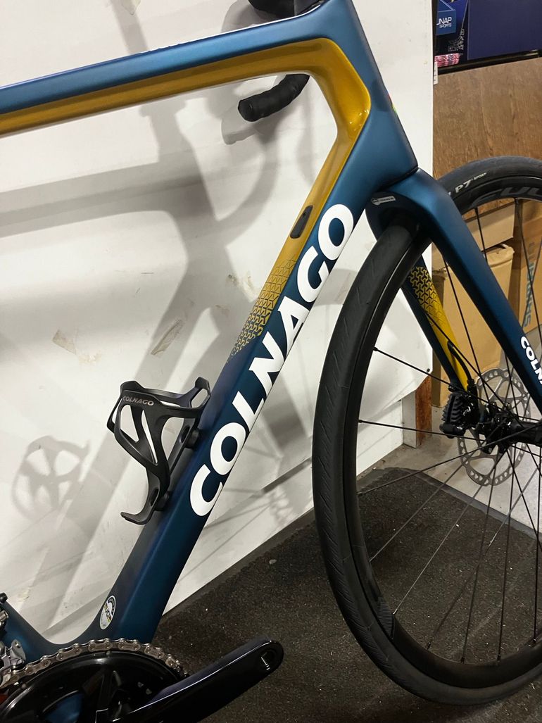 Used Colnago V3 2023 Road & Gravel, Blue — image 3 of 9