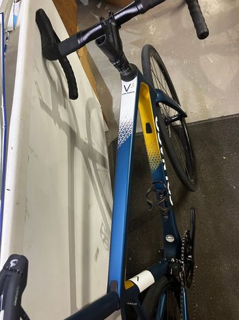 Used Colnago V3 2023 Road & Gravel, Blue — image 4 of 9