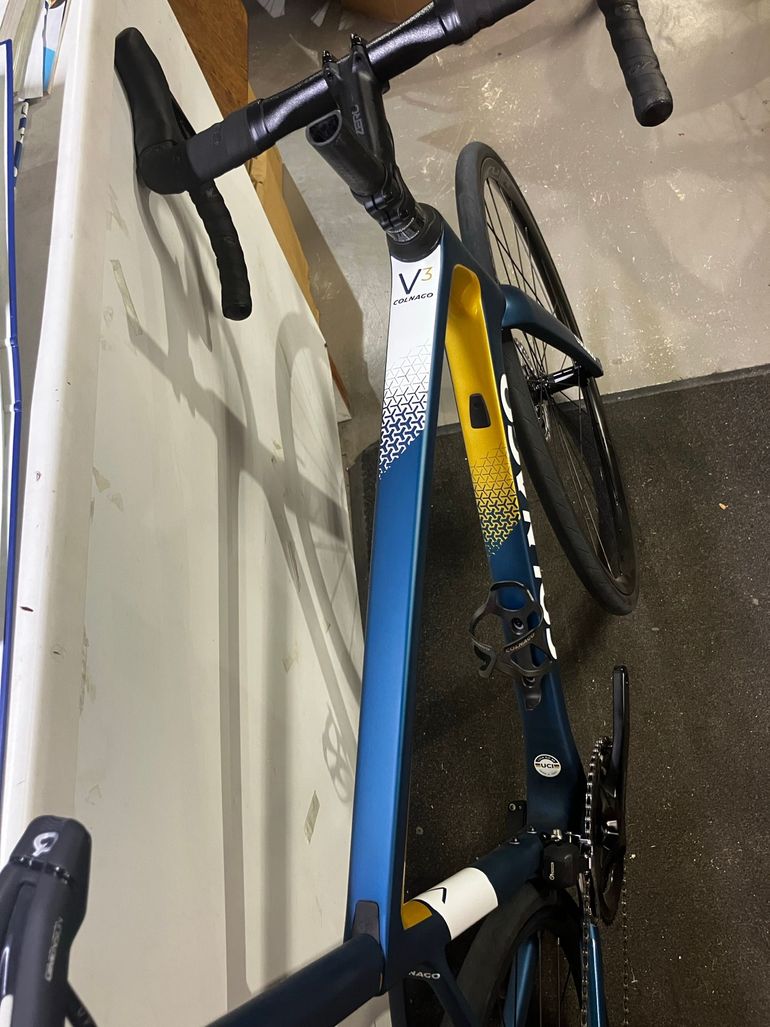 Used Colnago V3 2023 Road & Gravel, Blue — image 4 of 9