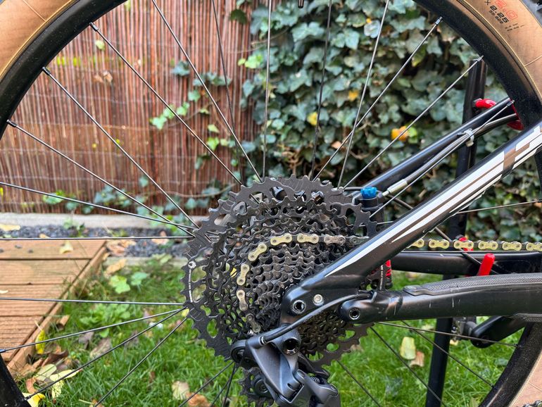 Used Specialized Epic Comp Carbon 29 World Cup 2016 2016 Mountainbike, Black, 29 — image 8 of 10