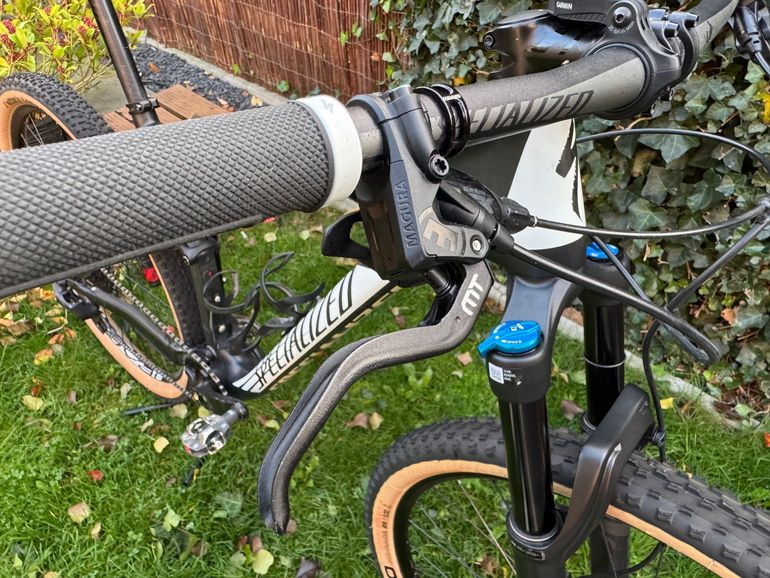 Used Specialized Epic Comp Carbon 29 World Cup 2016 2016 Mountainbike, Black, 29 — image 4 of 10