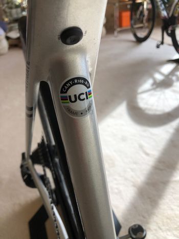 Used Canyon Ultimate CFR eTap 2023 2023 Road & Gravel, Light Gray — image 12 of 16