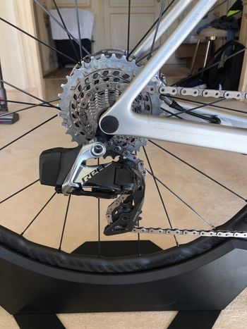 Used Canyon Ultimate CFR eTap 2023 2023 Road & Gravel, Light Gray — image 2 of 16