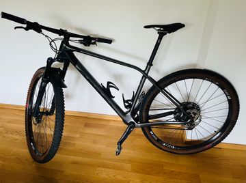 Used Orbea ALMA M20 2022 2022 Mountainbike, Light Gray, 29 — image 2 of 14