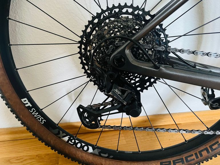 Used Orbea ALMA M20 2022 2022 Mountainbike, Light Gray, 29 — image 3 of 14