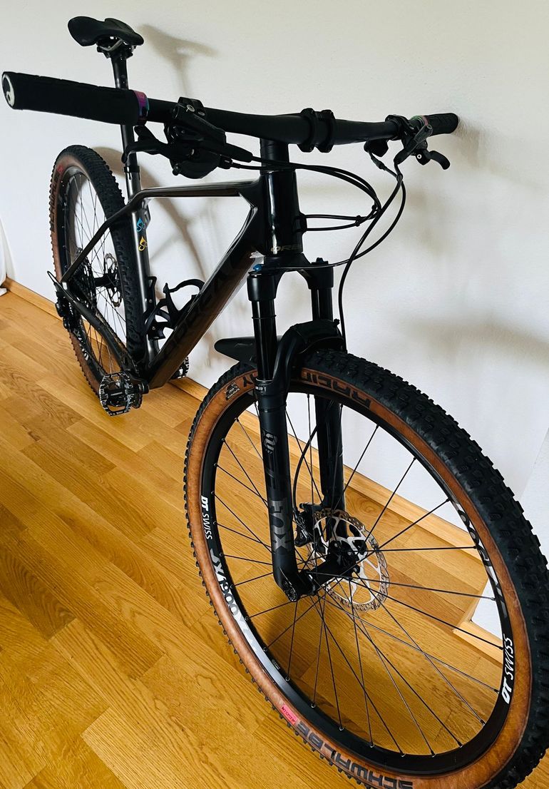 Used Orbea ALMA M20 2022 2022 Mountainbike, Light Gray, 29 — image 4 of 14