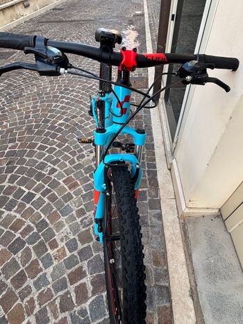 Used CUBE CUBE ACID 260 Bambino 2021 Mountainbike, Azul — image 3 of 3