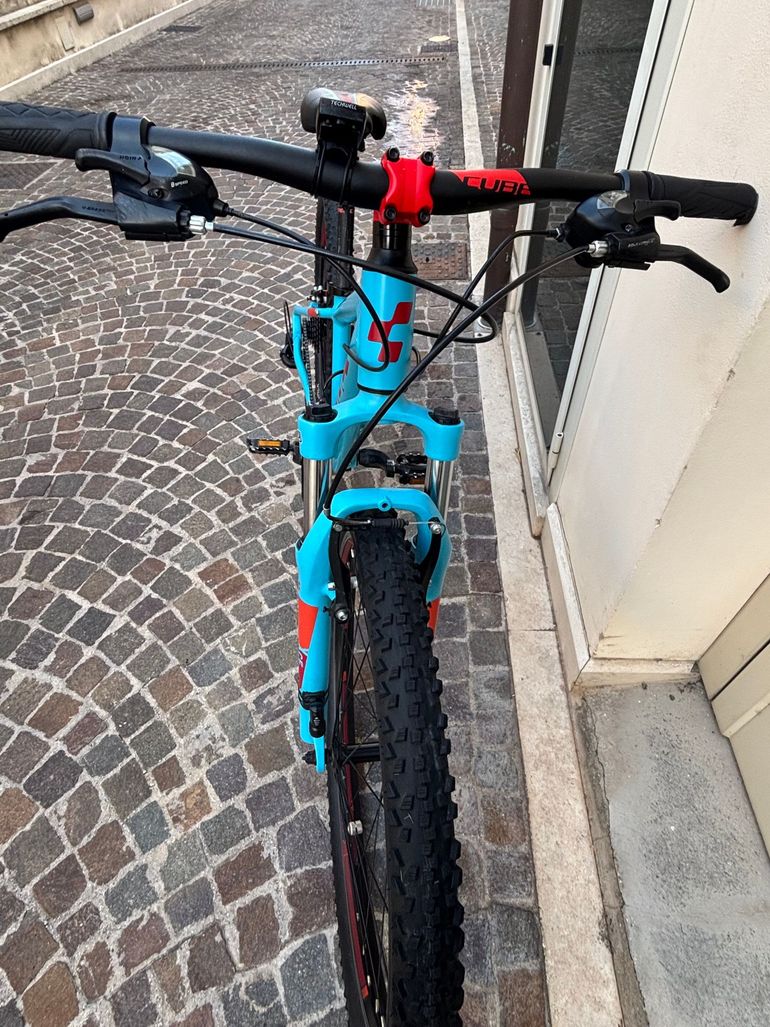 Used CUBE CUBE ACID 260 Bambino 2021 Mountainbike, Azul — image 3 of 3