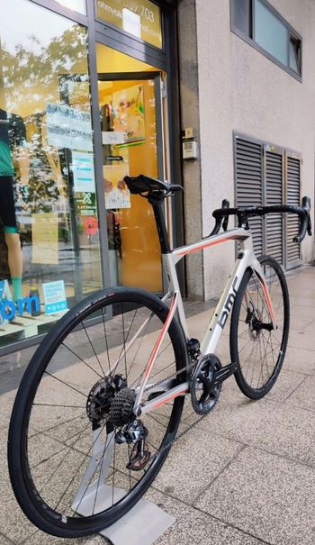 Used BMC Roadmachine 01 TWO 2021 2021 Road & Gravel, Light Gray — image 9 of 9
