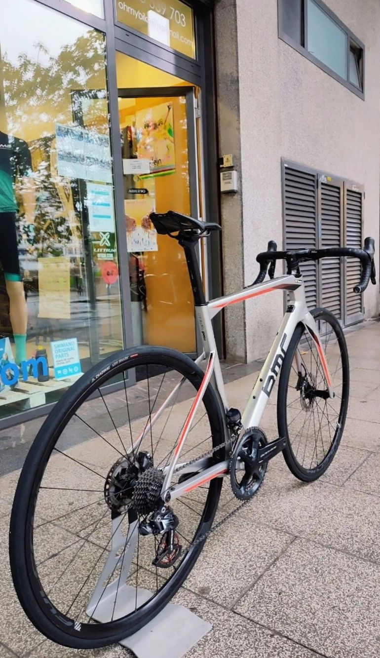 Used BMC Roadmachine 01 TWO 2021 2021 Road & Gravel, Light Gray — image 9 of 9