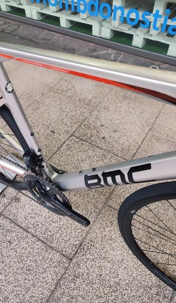 Used BMC Roadmachine 01 TWO 2021 2021 Road & Gravel, Light Gray — image 4 of 9