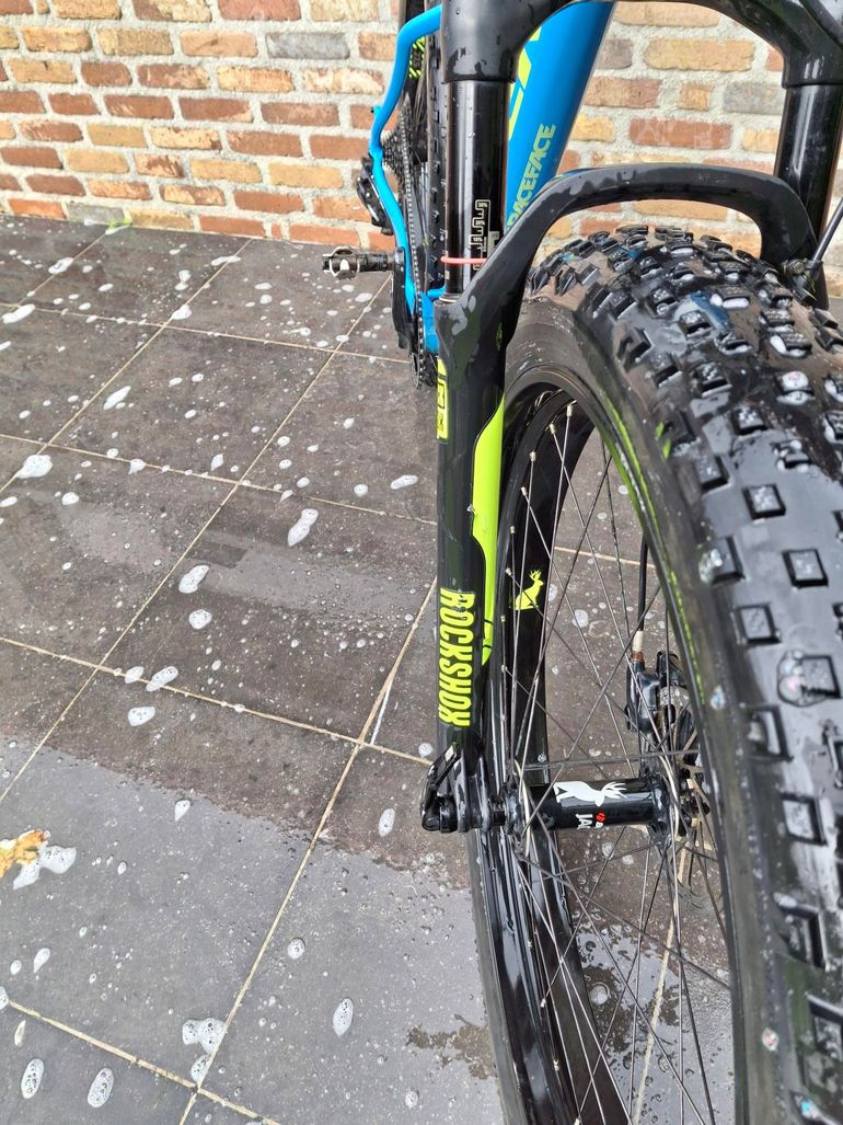 Used Trek Farley 9 2016 2016 Mountainbike, Blue, 27.5 — image 13 of 14