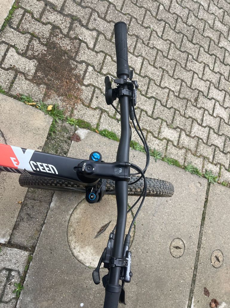 Used Canyon Exceed CF SLX 8 2024 2024 Mountainbike, Black, 29 — image 5 of 5