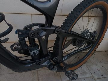 Used Giant Reign Advanced Pro 1 2023 2023 Mountainbike, Black, 29 — image 4 of 5