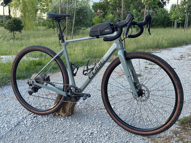 Gebrauchtes CUBE NUROAD C:62 PRO 2024 2024 Road & Gravel, Hellgrau — Bild 1 von 5