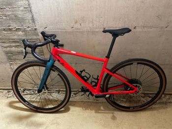 Used BMC URS TWO 2024 2024 Road & Gravel, Red — image 2 of 4