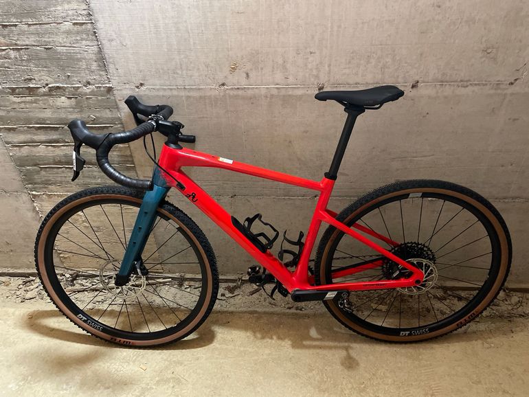 Used BMC URS TWO 2024 2024 Road & Gravel, Red — image 2 of 4