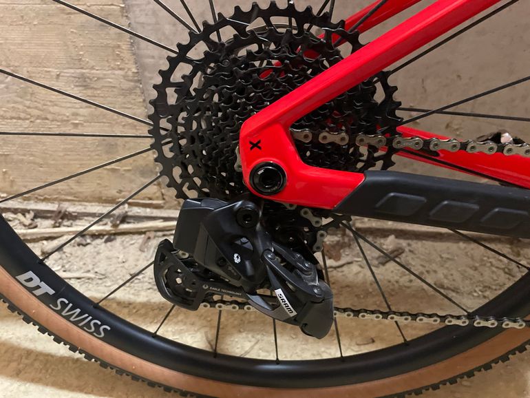 Used BMC URS TWO 2024 2024 Road & Gravel, Red — image 3 of 4
