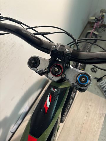 Fantic XXF 2.0 Race 2023 2023 Mountainbike usato, Verde — immagine 8 di 13