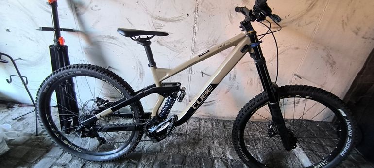 Used Cube Two15 2022 Mountainbike, Black, 27.5 (650B) — image 2 of 7