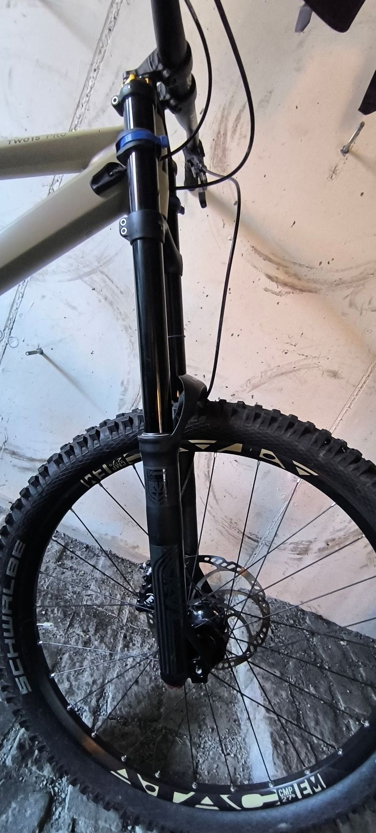 Used Cube Two15 2022 Mountainbike, Black, 27.5 (650B) — image 4 of 7