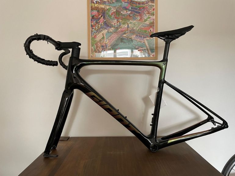 Used Giant Defy Advanced Pro 2 AXS 2023 Frameset 2023 Road & Gravel, Black — image 2 of 6