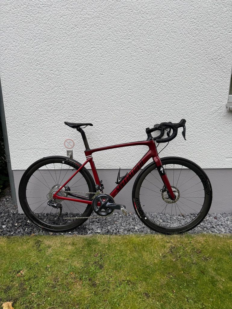 Used Specialized Roubaix Expert 2020 2020 Road & Gravel, Red — image 1 of 6