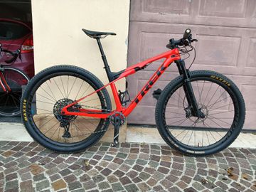 Used Trek Supercaliber 9.8 GX Gen 1 2022 2022 MTB