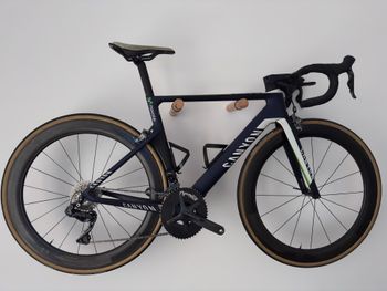 Used Canyon Aeroad CF SLX 2017 2017 Road & Gravel, Blue — image 1 of 3