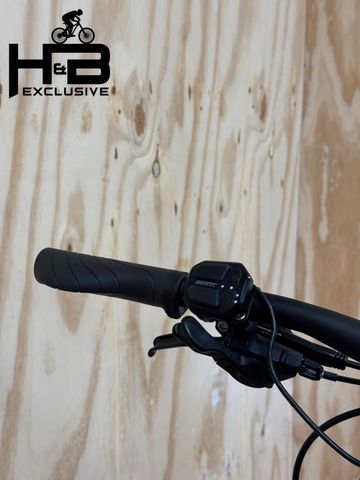 Used Giant Explore E+1 GTS Shimano Deore 2022 Mountainbike, Black — image 7 of 12