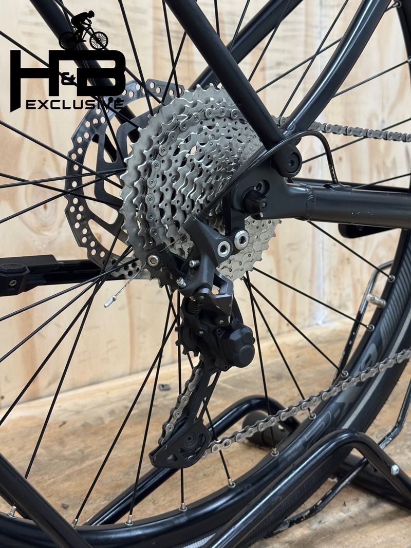 Used Giant Explore E+1 GTS Shimano Deore 2022 Mountainbike, Black — image 12 of 12