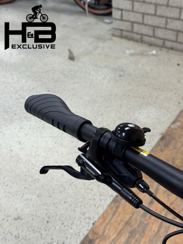Used Giant Explore E+1 GTS Shimano Deore 2022 Mountainbike, Black — image 5 of 12