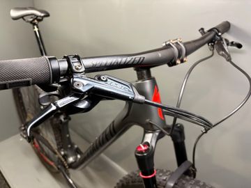 Used Specialized Men's Epic Expert 2019 2019 Mountainbike, Black, 29 — image 6 of 8
