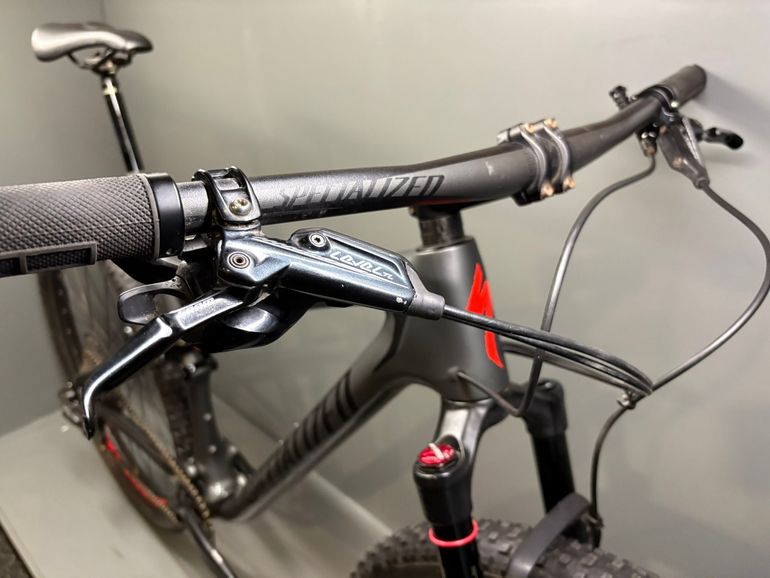 Used Specialized Men's Epic Expert 2019 2019 Mountainbike, Black, 29 — image 6 of 8