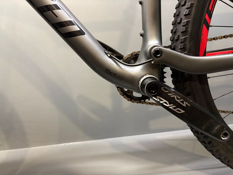 Used Specialized Men's Epic Expert 2019 2019 Mountainbike, Black, 29 — image 7 of 8