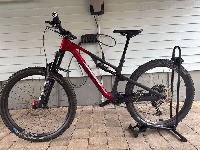 Used Canyon Neuron CF 8 2023 2023 Mountainbike, Red, 27.5 (650B) — image 2 of 6