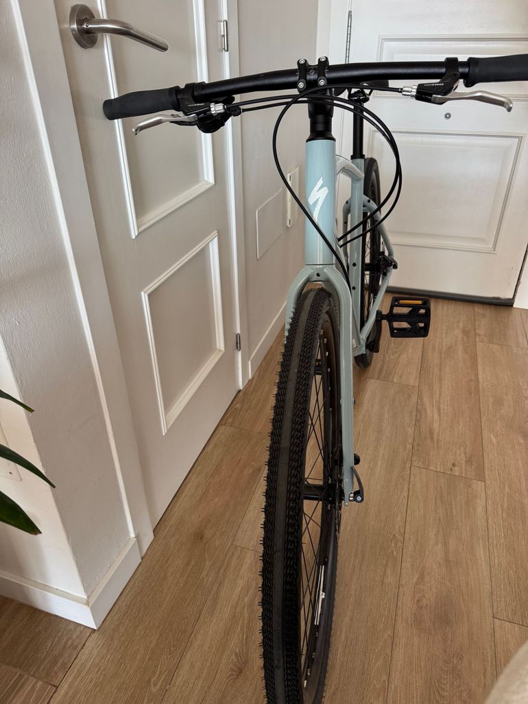 Used Specialized Sirrus 2025 Road & Gravel, Blue — image 3 of 3