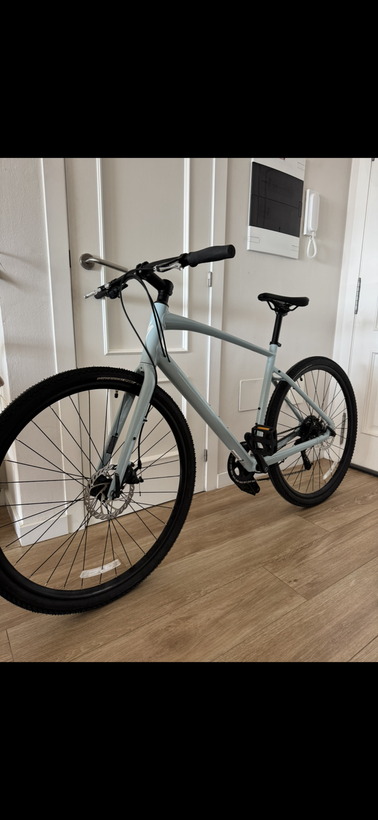 Used Specialized Sirrus 2025 Road & Gravel, Blue — image 1 of 3