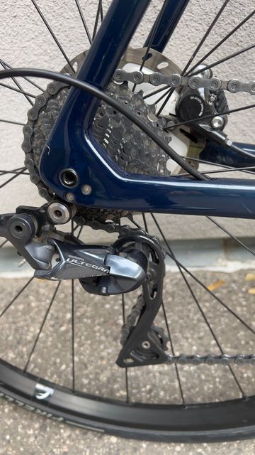 Used Trek Emonda Shimano Ultegra 2022 Road & Gravel, Blue — image 9 of 11