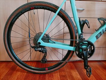 Used Bianchi Impulso Pro GRX 600 2024 2024 Road & Gravel, Green — image 2 of 6